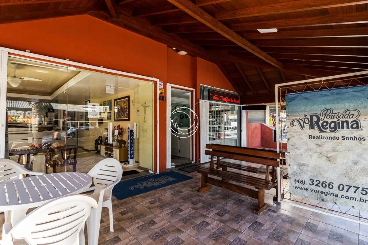 Hotel/pousada para venda em Canasvieiras com 1084 m² — foto 2