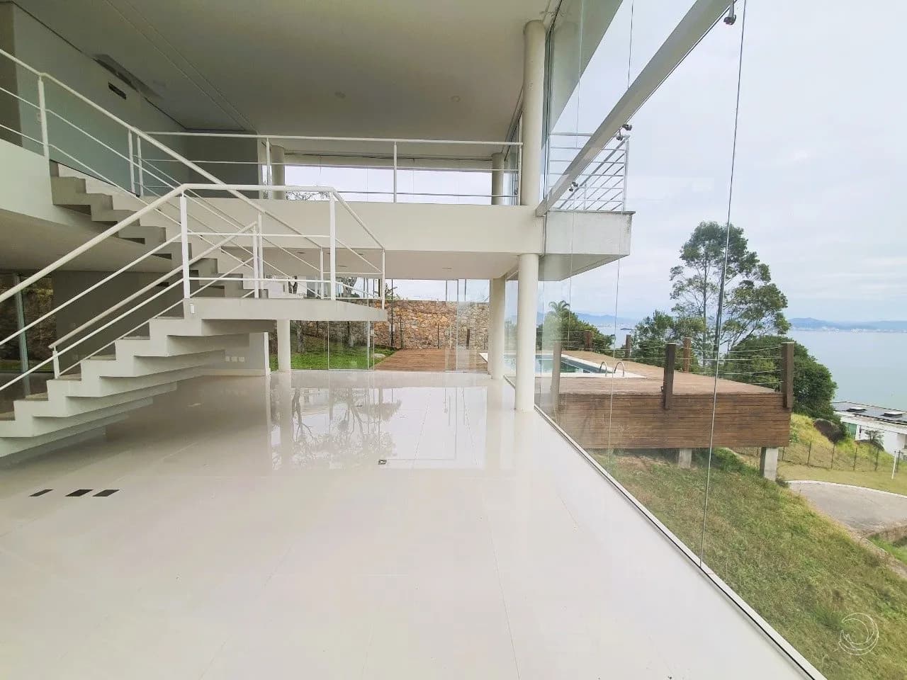 Casa para venda com 3 dormitórios em Cacupé com 461 m² — foto 3