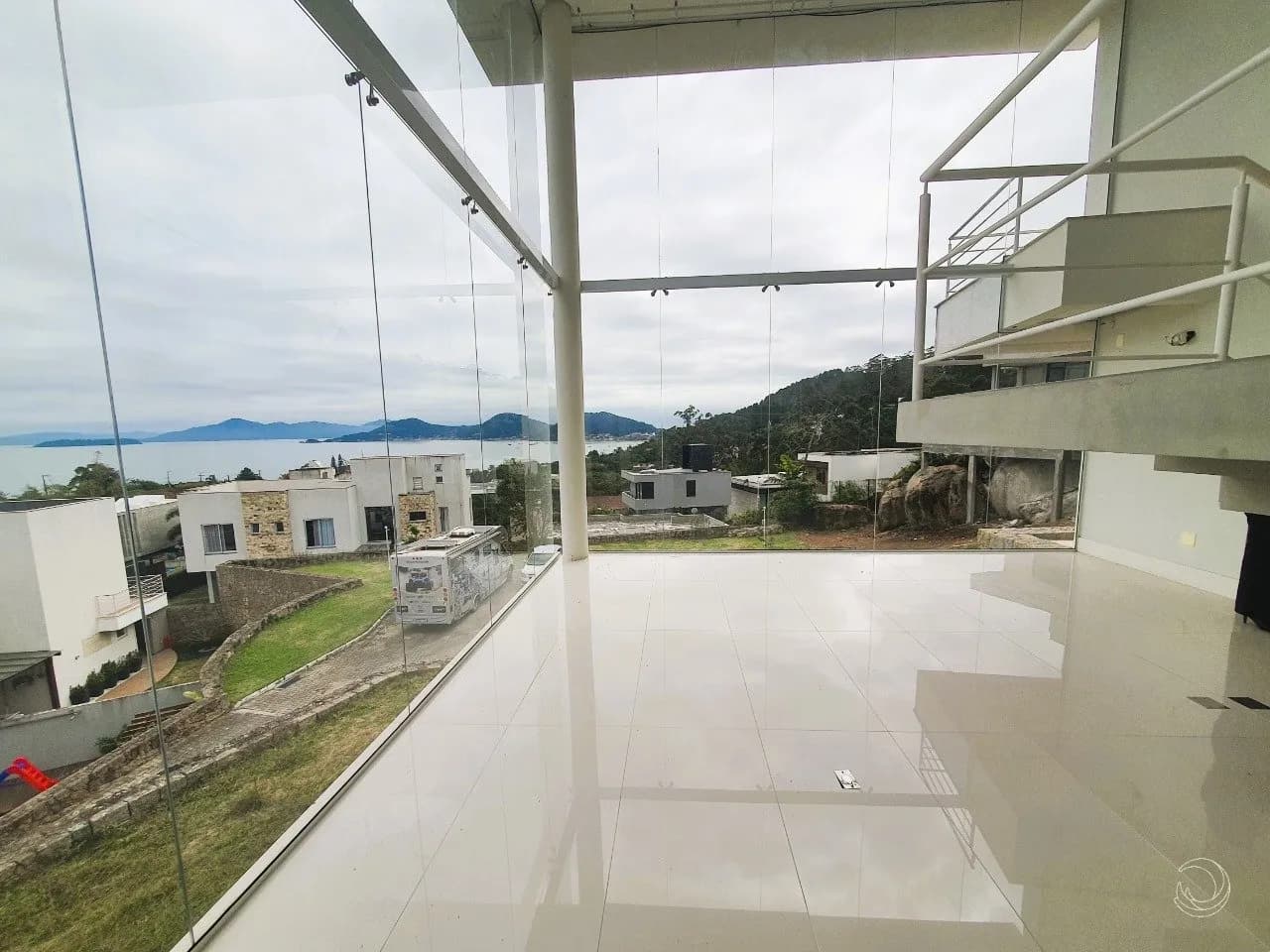 Casa para venda com 3 dormitórios em Cacupé com 461 m² — foto 5