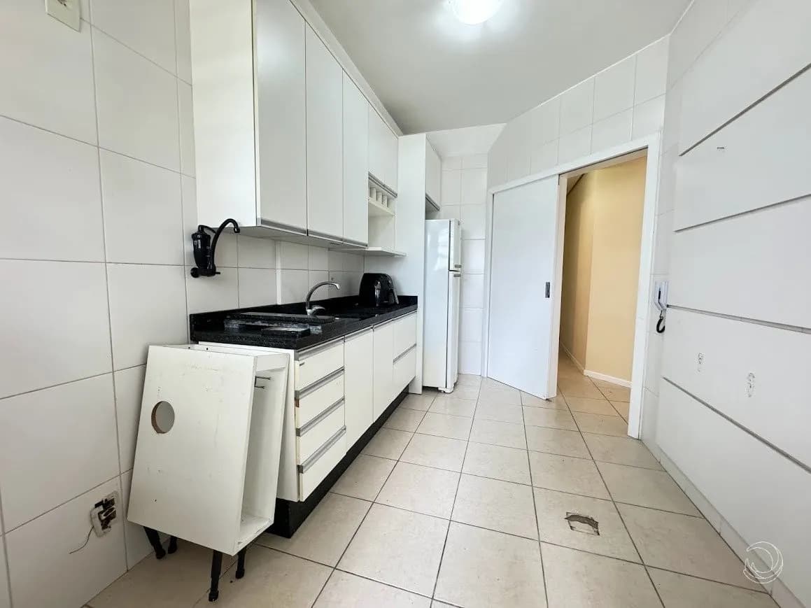 Apartamento para venda com 2 dormitórios em Coqueiros com 93 m² — foto 3