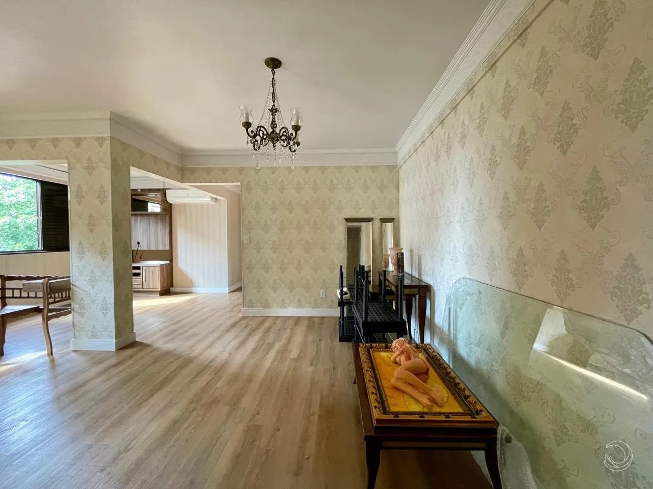 Apartamento para venda com 2 dormitórios em Coqueiros com 90 m² — foto 2