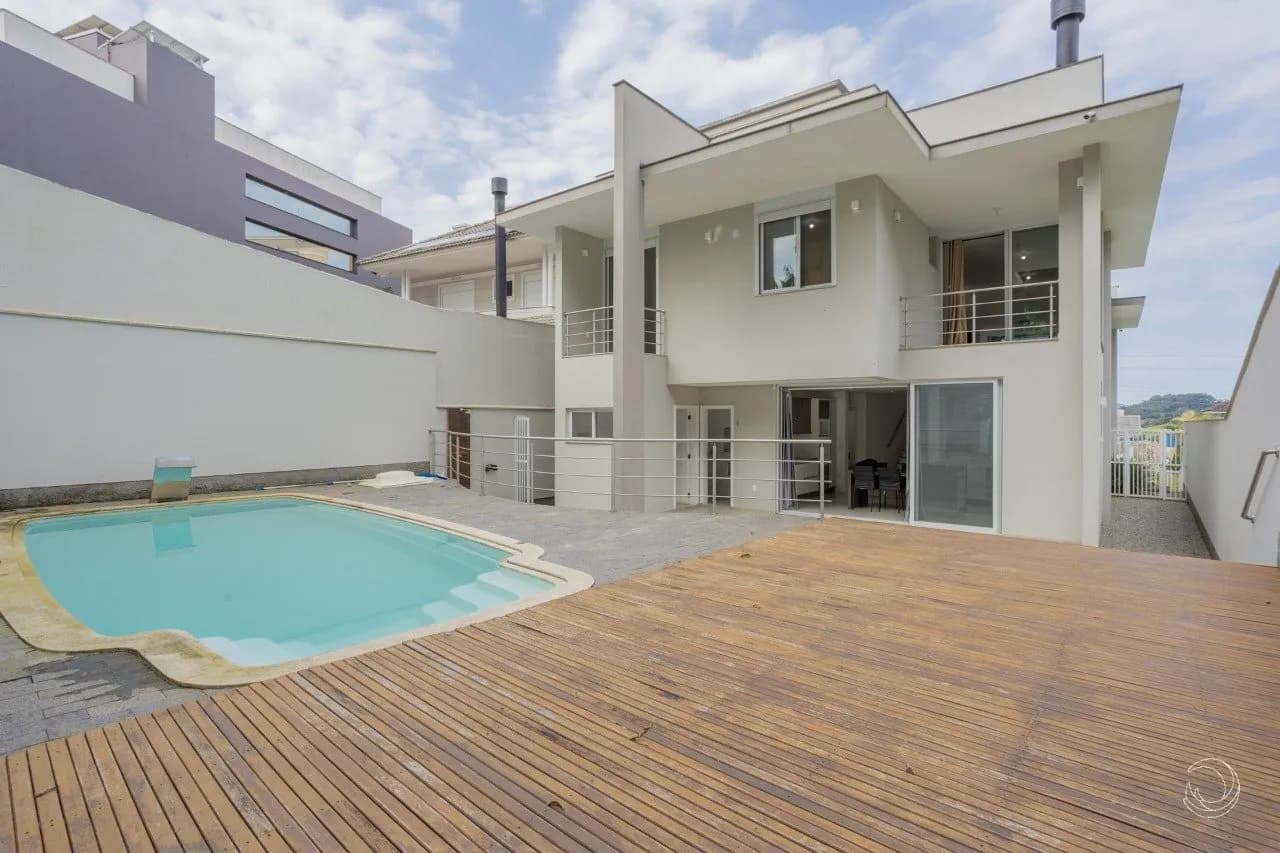Casa para venda com 4 dormitórios em Pedra Branca com 341 m² — foto principal