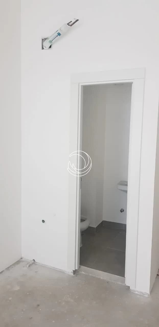 Sala comercial para venda em Saco Grande com 45 m² — foto 4