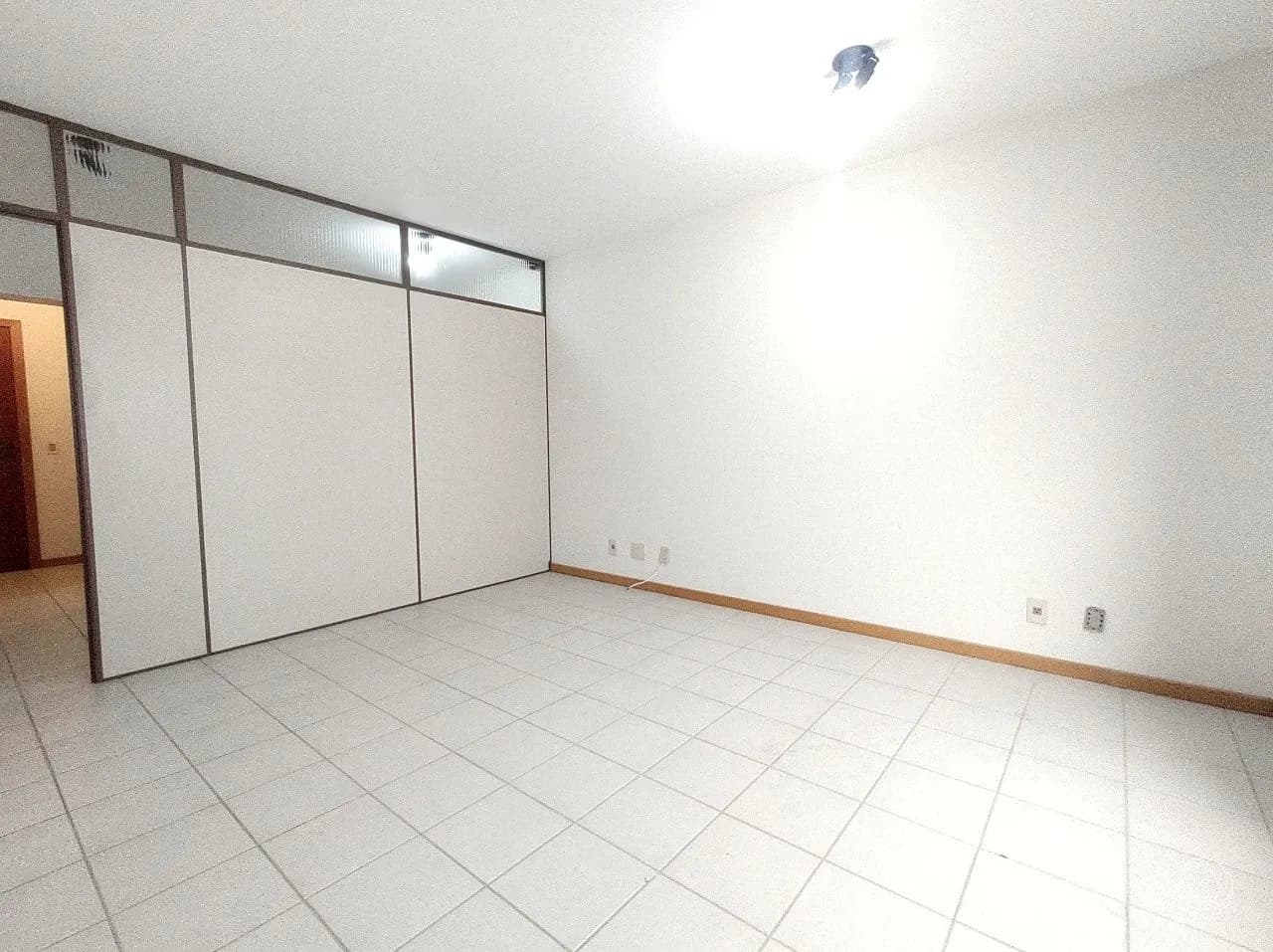 Sala comercial para venda em Centro com 32 m² — foto 2