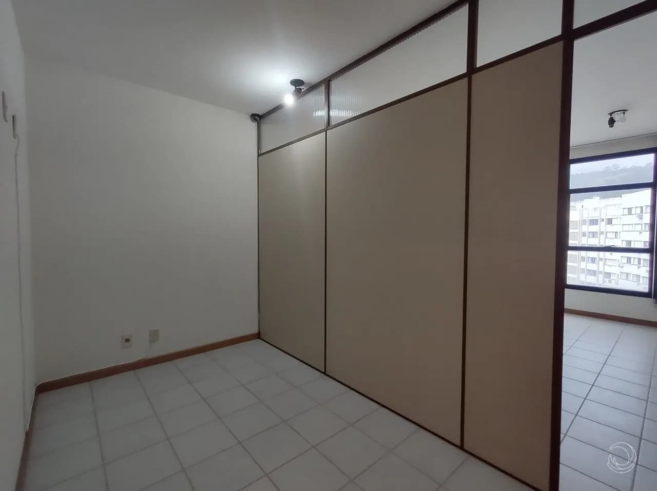Sala comercial para venda em Centro com 32 m² — foto 5