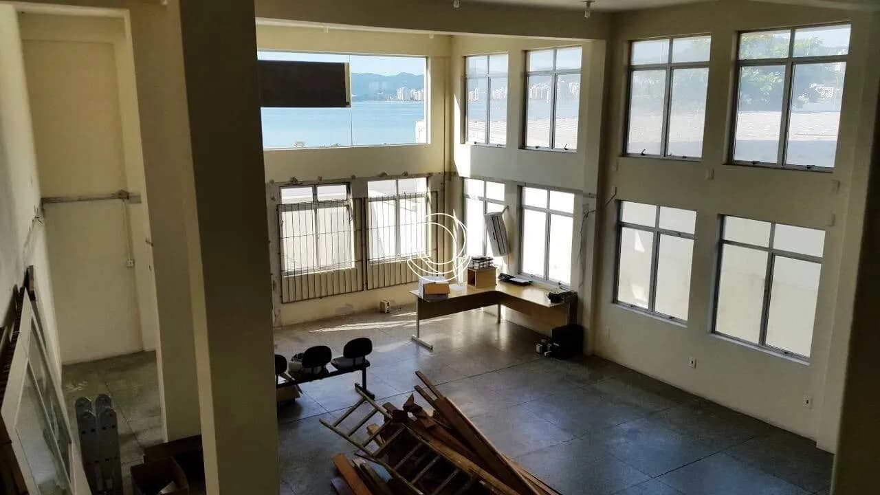 Prédio comercial para venda em Estreito com 442 m²
