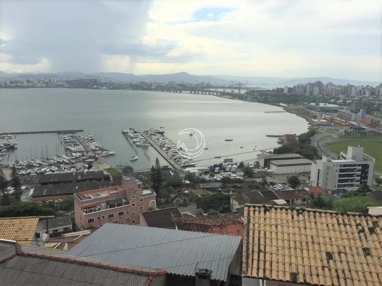 Casa para venda com 4 dormitórios em Centro com 207 m² — foto principal