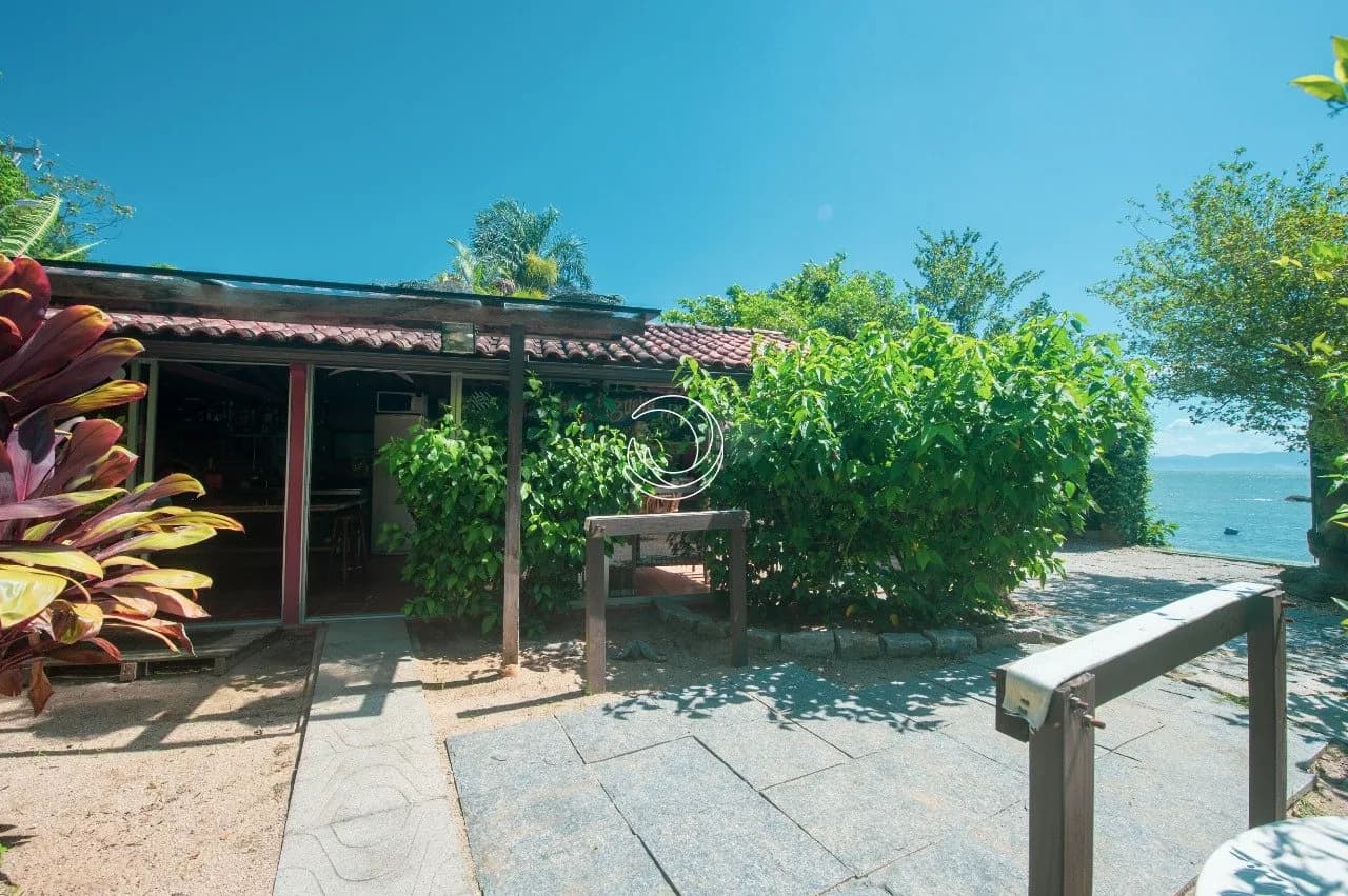 Casa para venda com 2 dormitórios em Sambaqui com 131 m² — foto 5