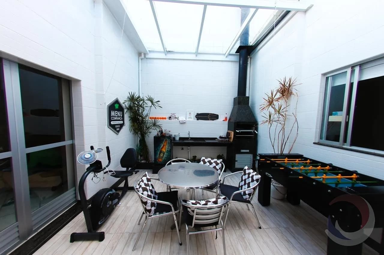 Casa para venda com 2 dormitórios em Saco Dos Limões com 154 m² — foto principal