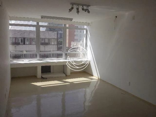 Sala comercial para venda em Centro com 40 m² — foto 2