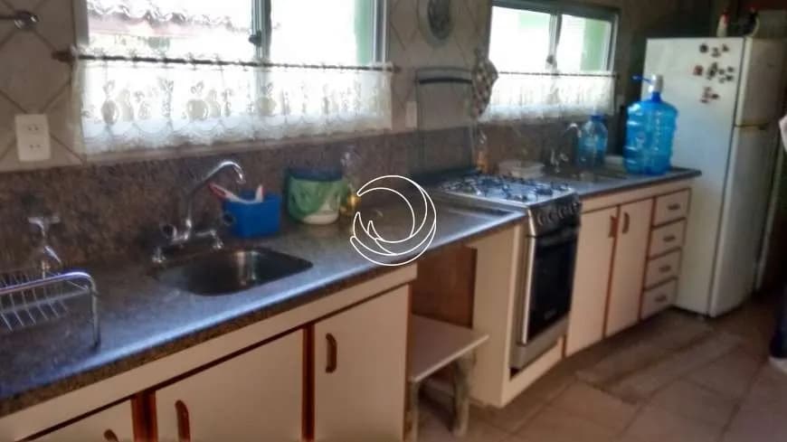 Casa comercial para venda com 2 dormitórios em Sambaqui com 226 m² — foto 4