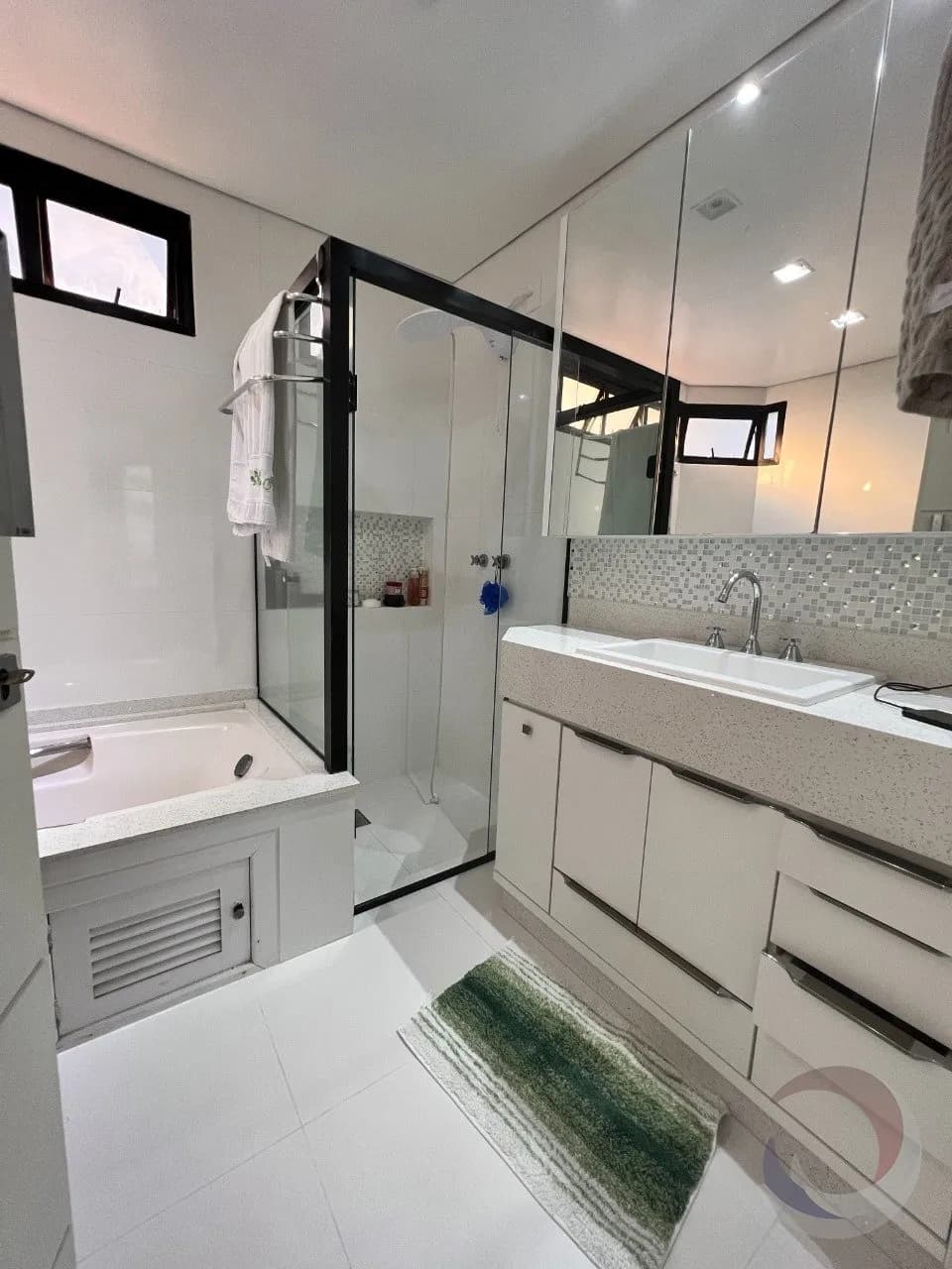 Apartamento para venda com 4 dormitórios em Centro com 161 m² — foto 4