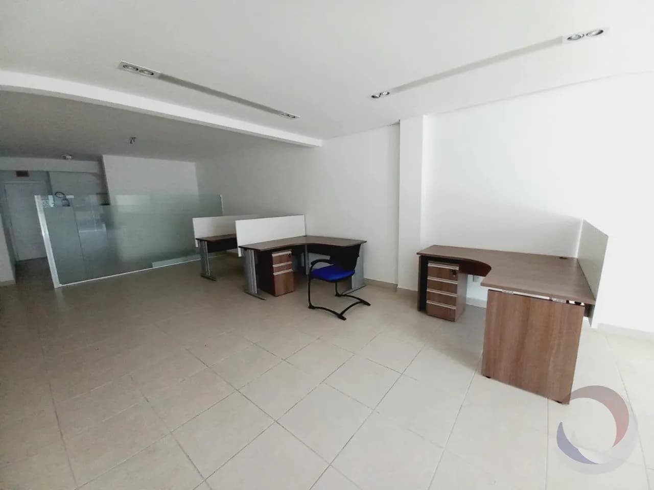 Sala comercial para venda em Centro com 101 m² — foto 2