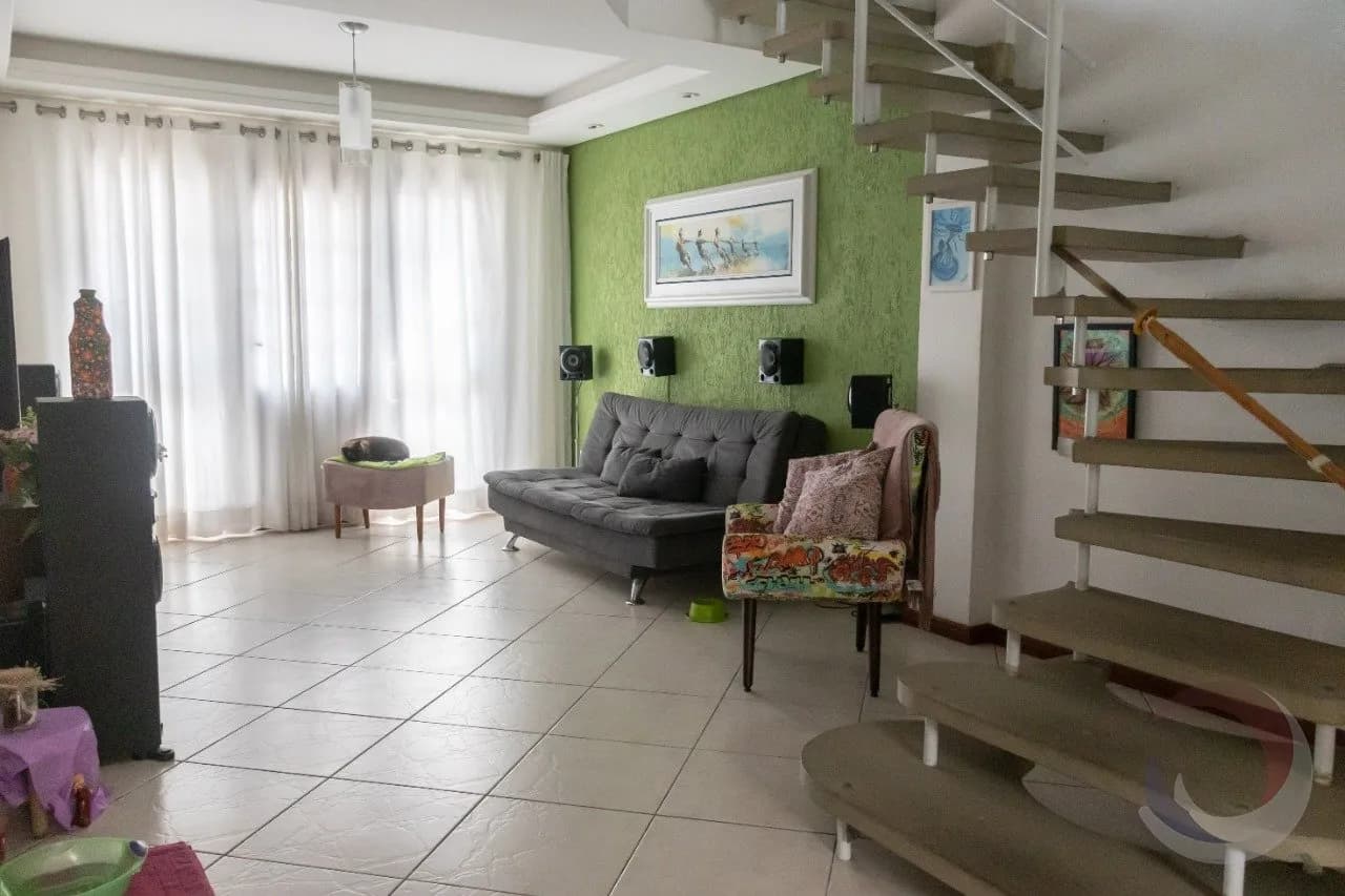 Casa para venda com 4 dormitórios em Nossa Senhora Do Rosario com 351 m²