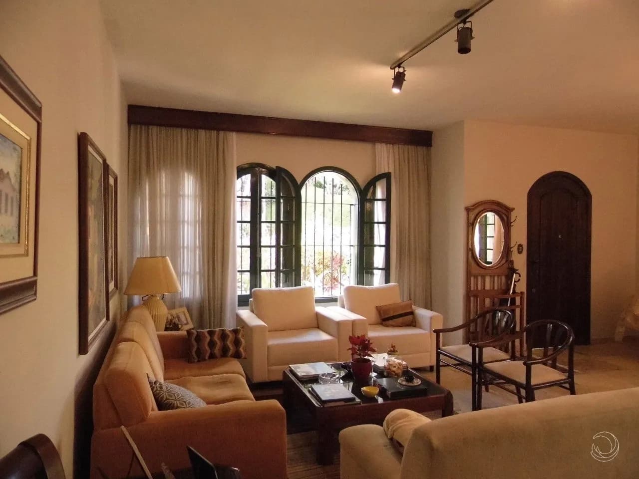 Casa para venda com 4 dormitórios em Centro com 291 m² — foto 2