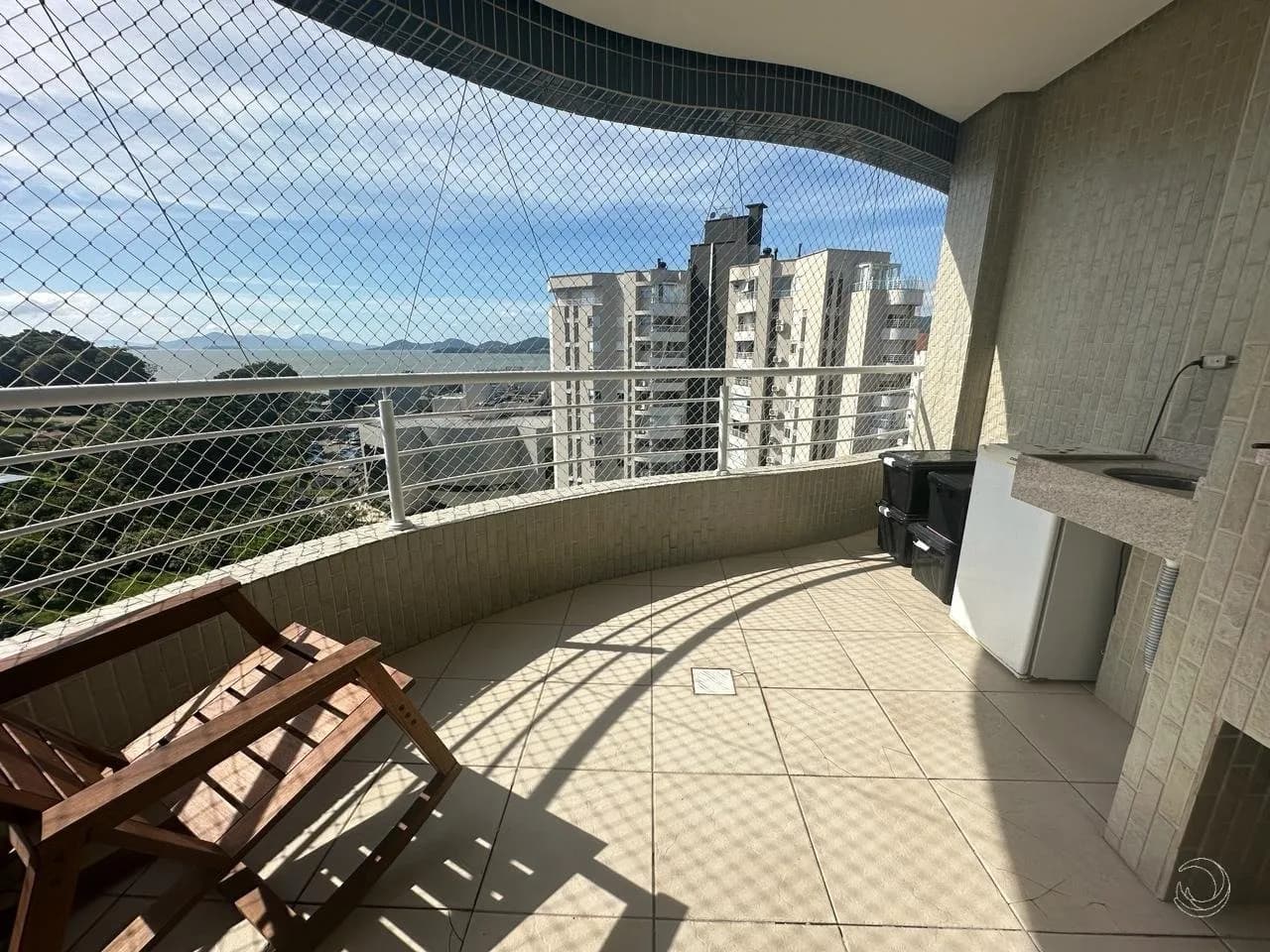 Apartamento para venda com 3 dormitórios em Agronômica com 139 m² — foto principal