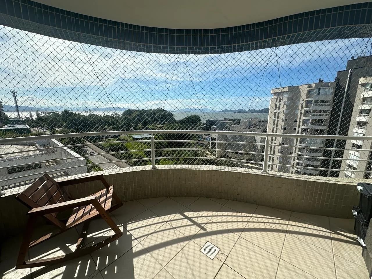 Apartamento para venda com 3 dormitórios em Agronômica com 139 m² — foto 3