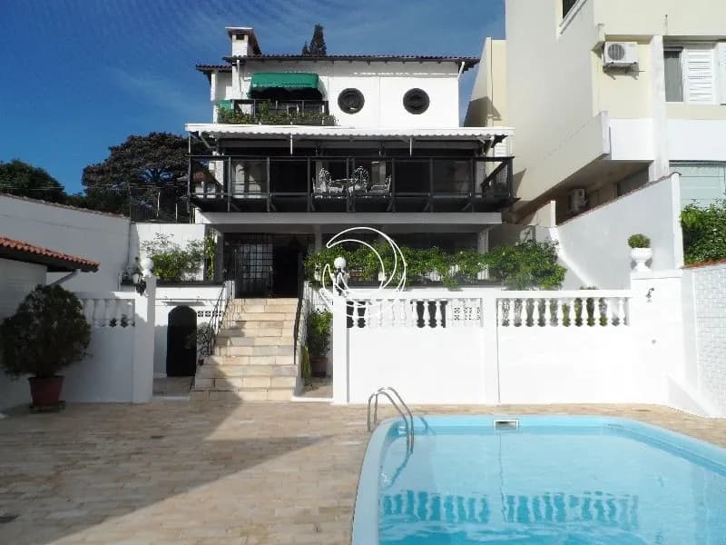 Casa para venda com 3 dormitórios em Agronômica com 700 m² — foto principal
