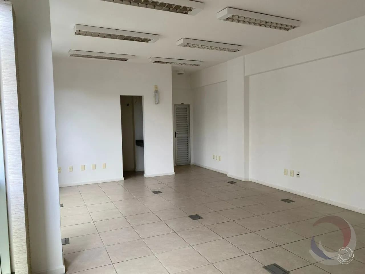 Sala comercial para venda em Centro com 294 m² — foto 3