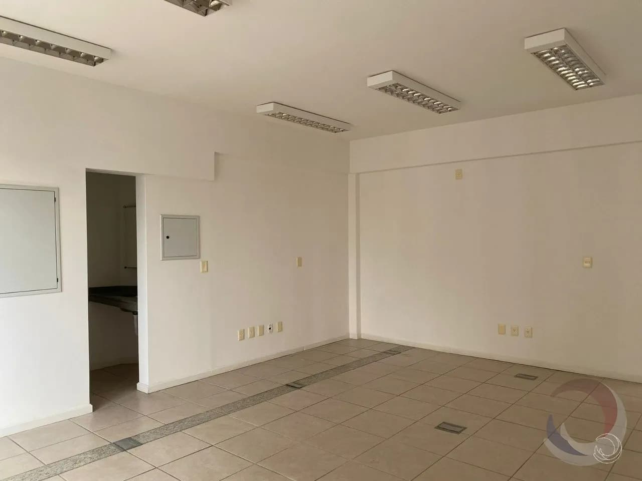 Sala comercial para venda em Centro com 294 m² — foto 4