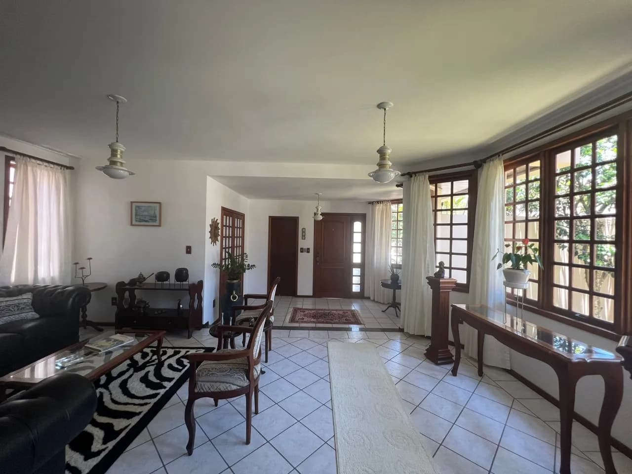 Casa para venda com 4 dormitórios em Côrrego Grande com 297 m² — foto principal