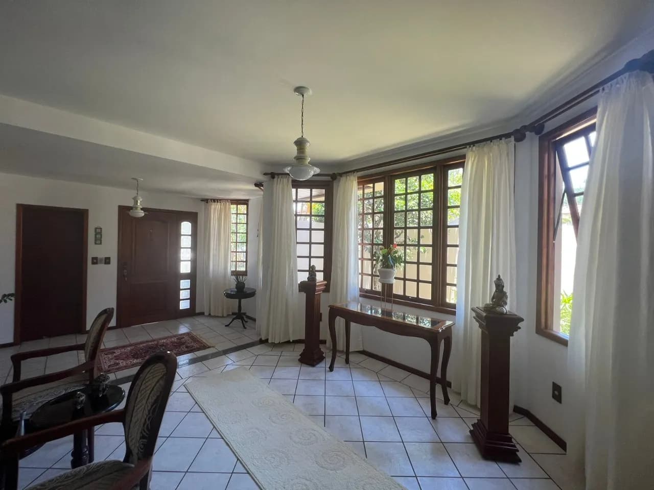 Casa para venda com 4 dormitórios em Côrrego Grande com 297 m² — foto 2