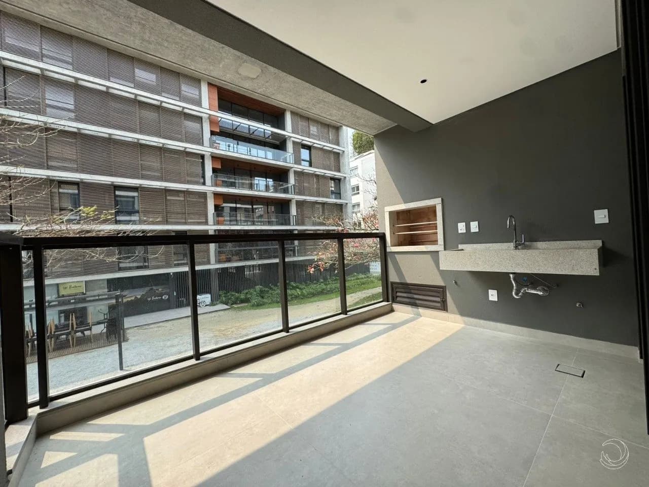 Apartamento para venda com 3 dormitórios em Jurerê com 131 m² — foto 3