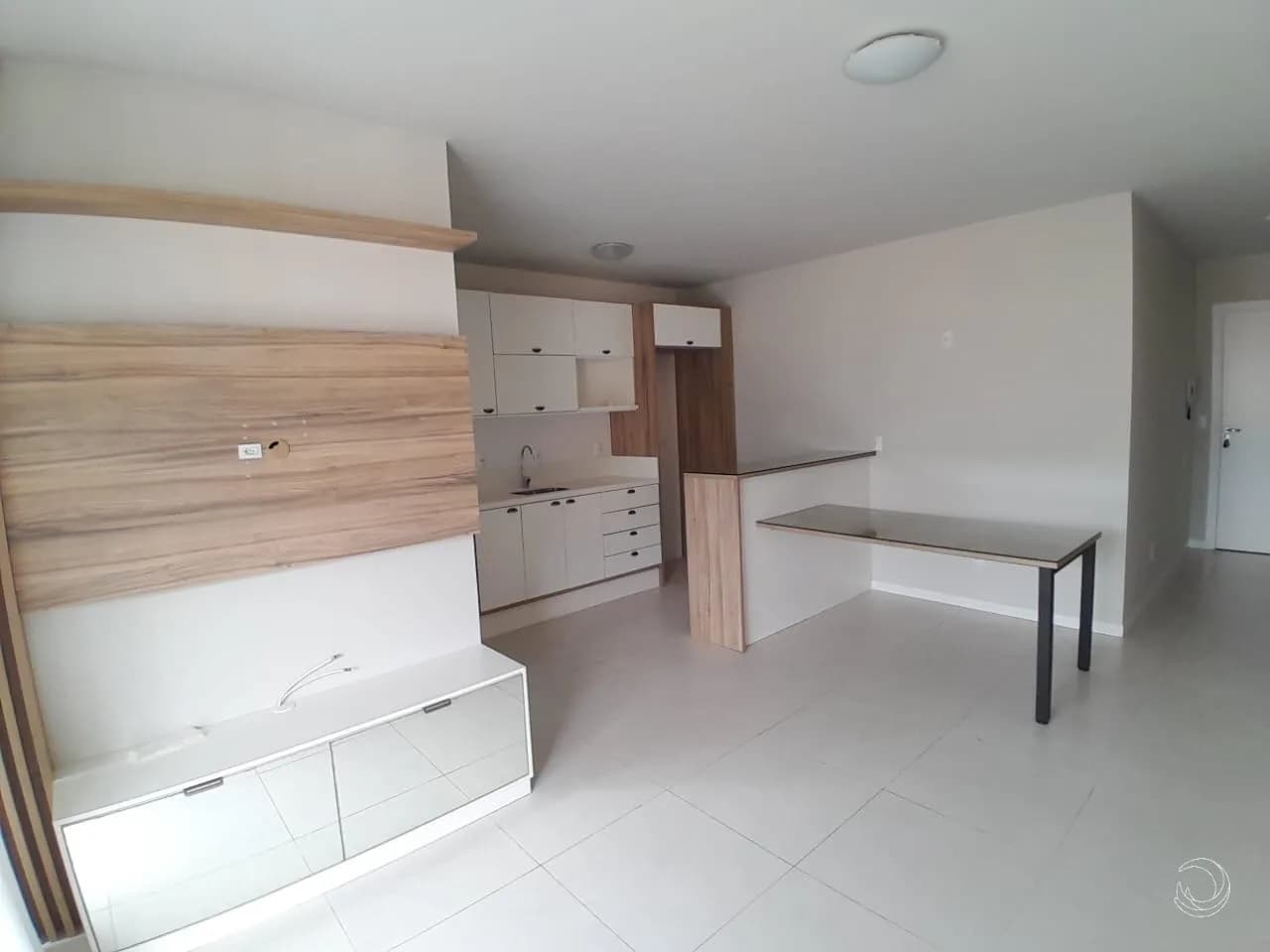 Apartamento para venda com 2 dormitórios em Saco Grande com 72 m² — foto 2