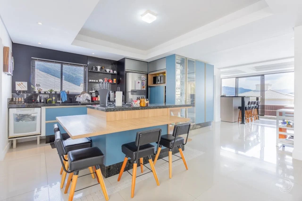 Casa para venda com 3 dormitórios em Pedra Branca com 310 m² — foto 2