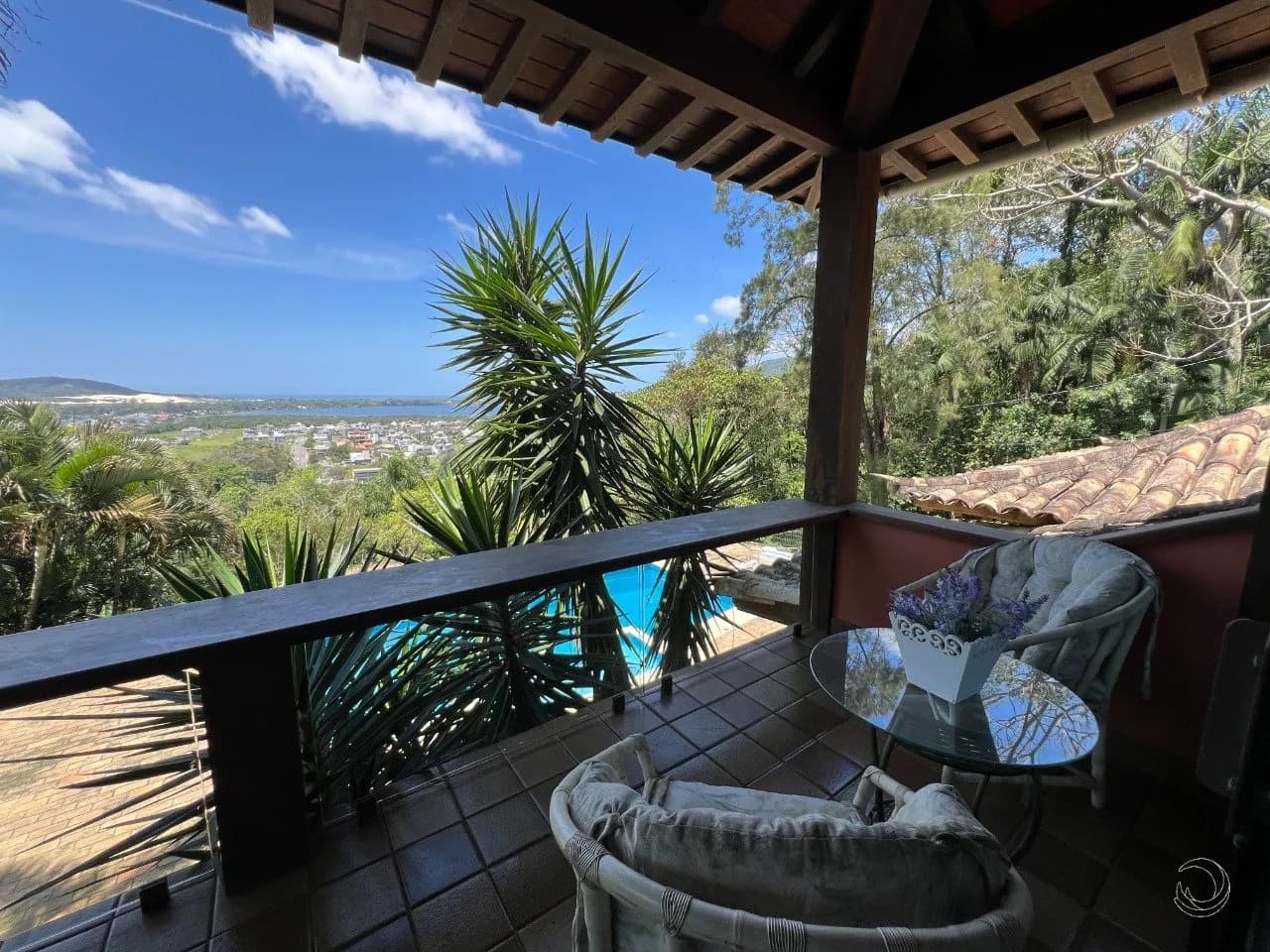 Casa para venda com 4 dormitórios em Itacorubi com 280 m² — foto principal