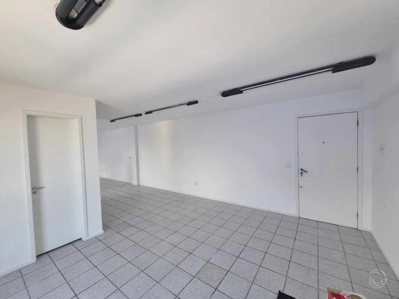 Sala comercial para venda em Centro com 57 m² — foto 2