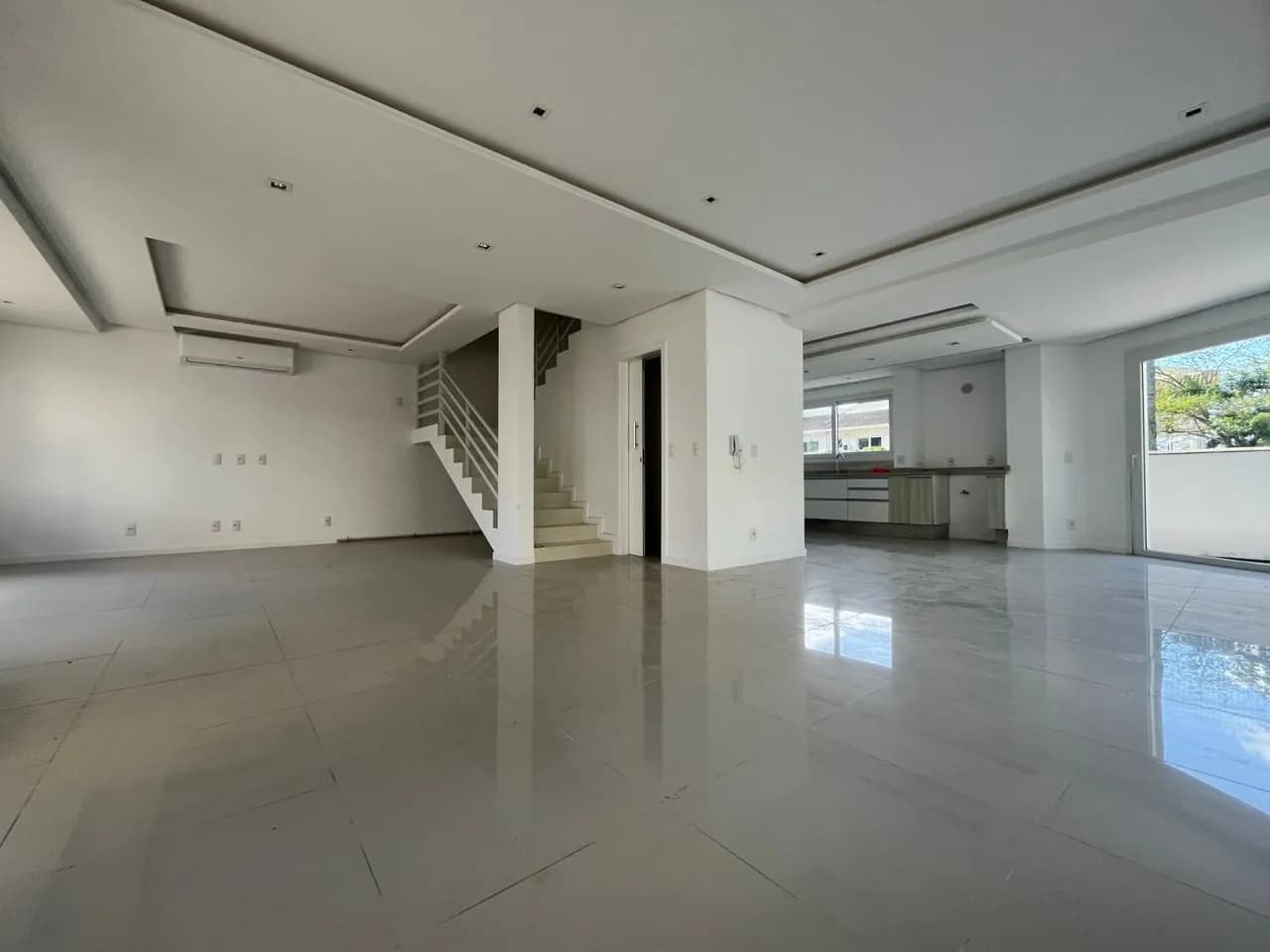 Casa para venda com 4 dormitórios em Lagoa Da Conceição com 164 m² — foto principal