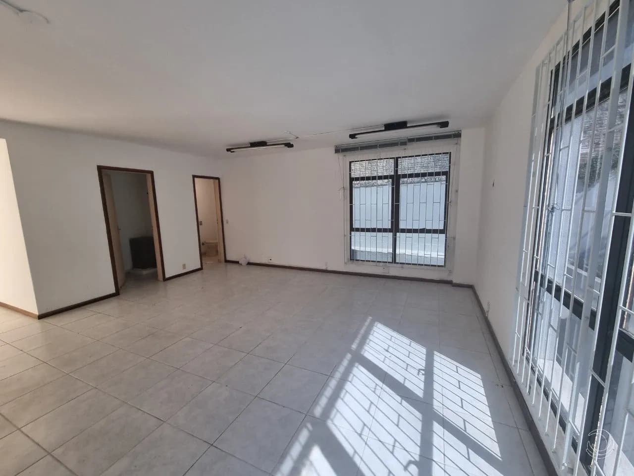 Sala comercial para venda em Centro com 56 m² — foto 4
