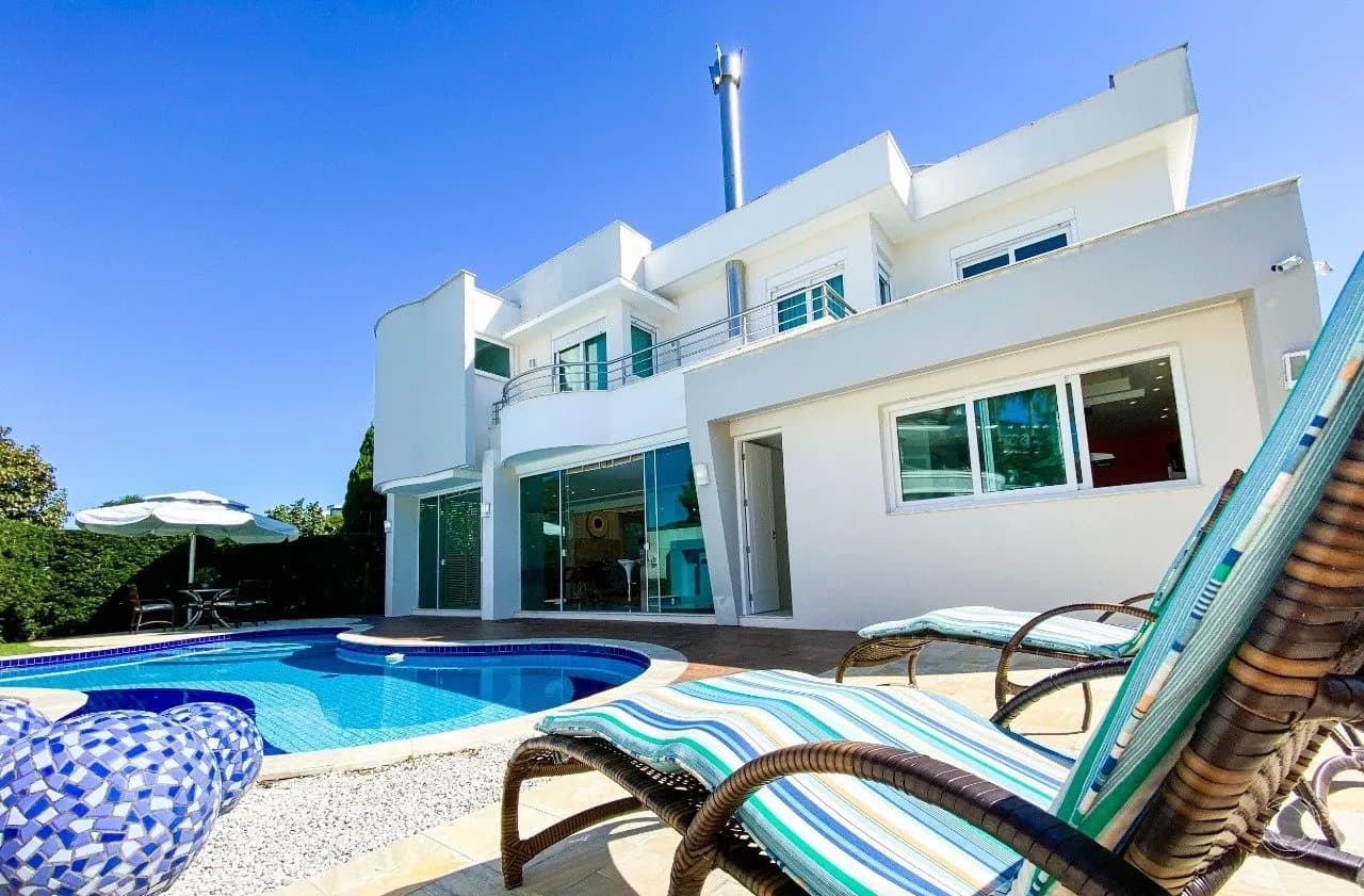 Casa para venda com 4 dormitórios em Jurerê Internacional com 469 m² — foto principal