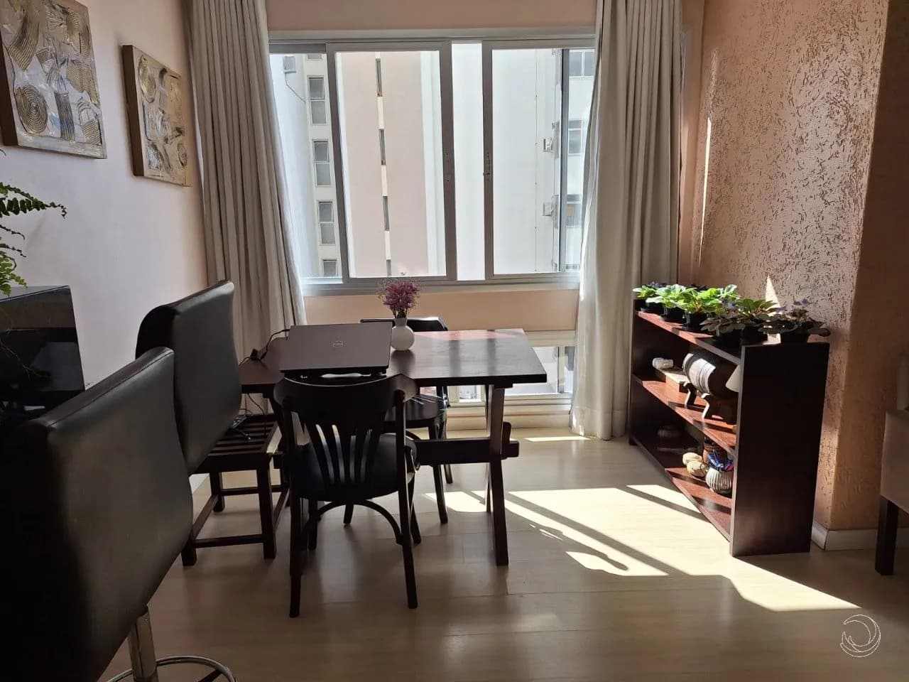 Apartamento para venda com 1 dormitório, em Centro com 40 m² — foto 2