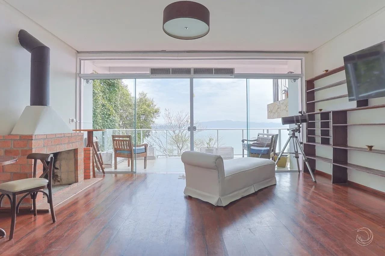 Casa para venda com 5 dormitórios em Sambaqui com 550 m² — foto 3