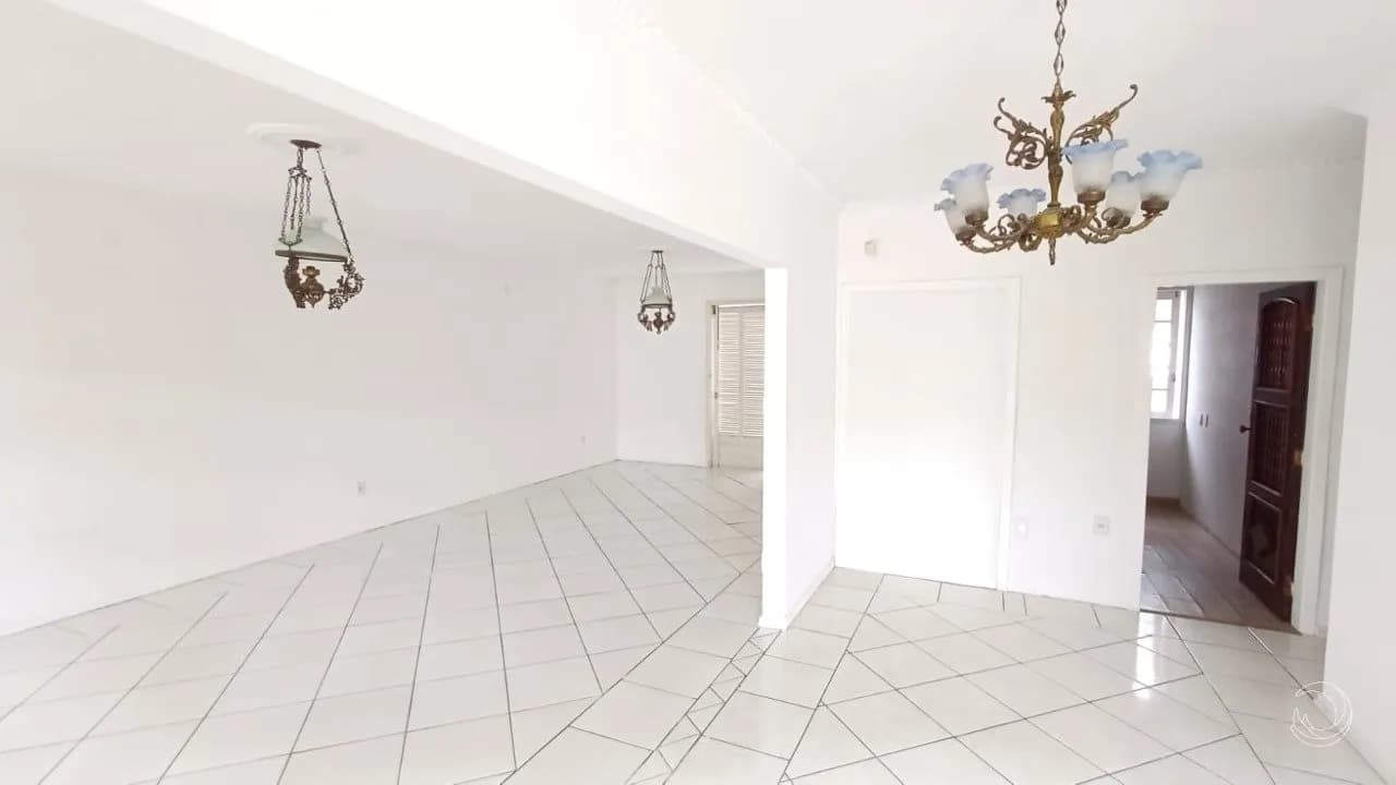 Casa para venda com 6 dormitórios em Coqueiros com 308 m² — foto 3