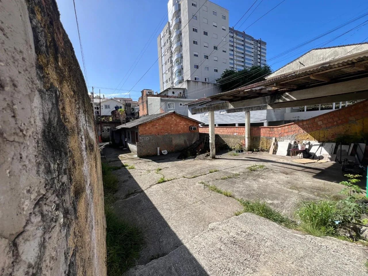 Terreno para venda em Barreiros com 300 m² — foto principal