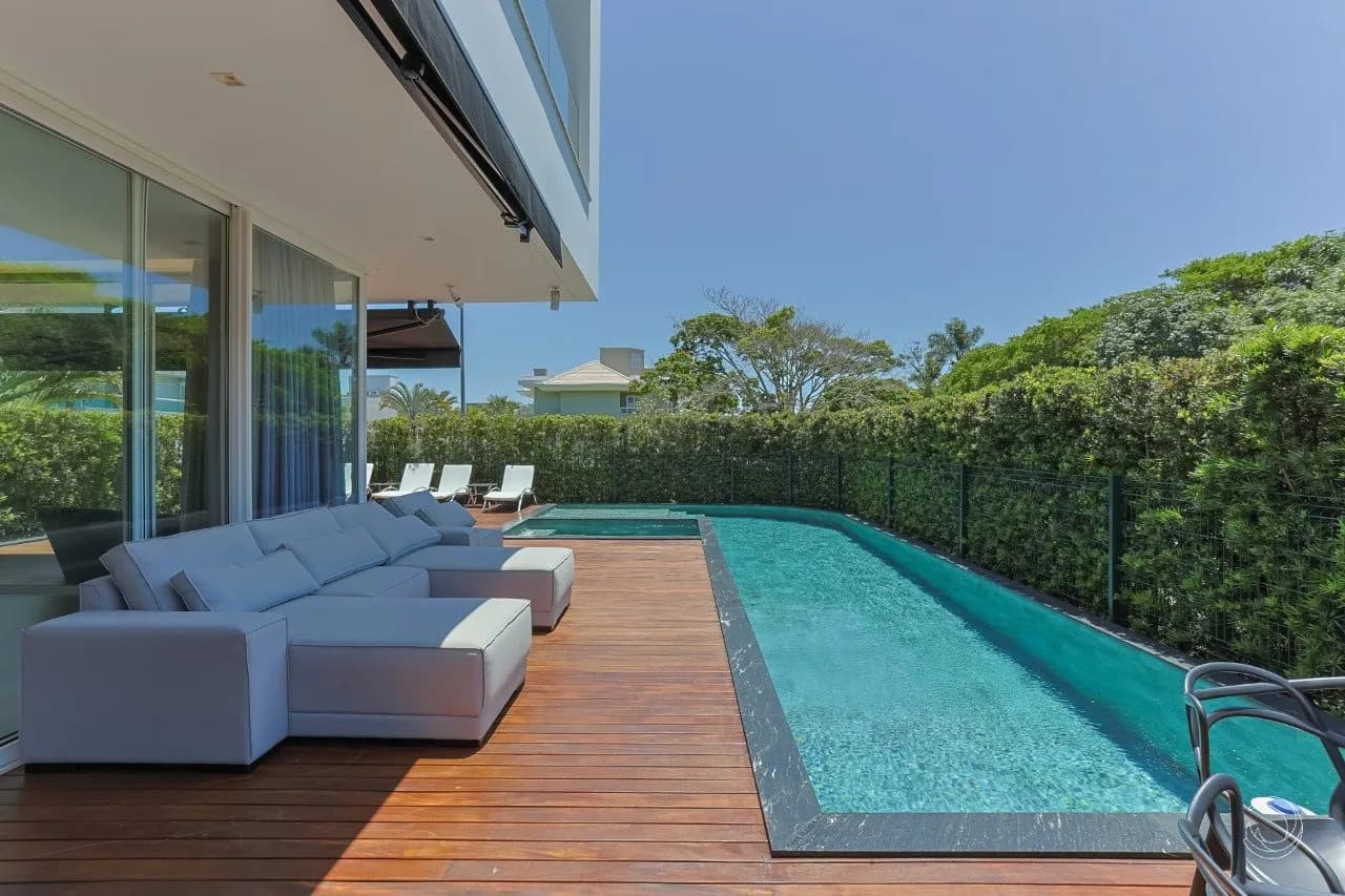 Casa para venda com 6 dormitórios em Jurerê Internacional com 433 m² — foto principal