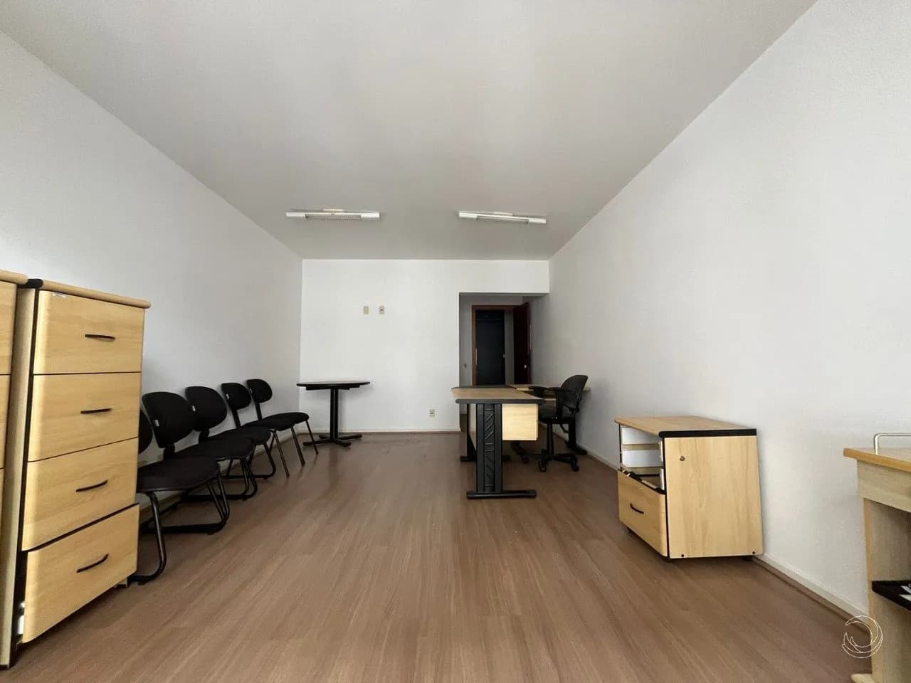 Sala comercial para venda em Centro com 32 m² — foto principal