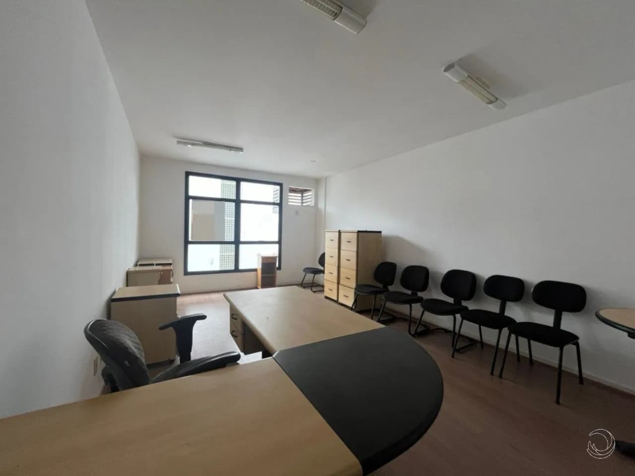 Sala comercial para venda em Centro com 32 m² — foto 2