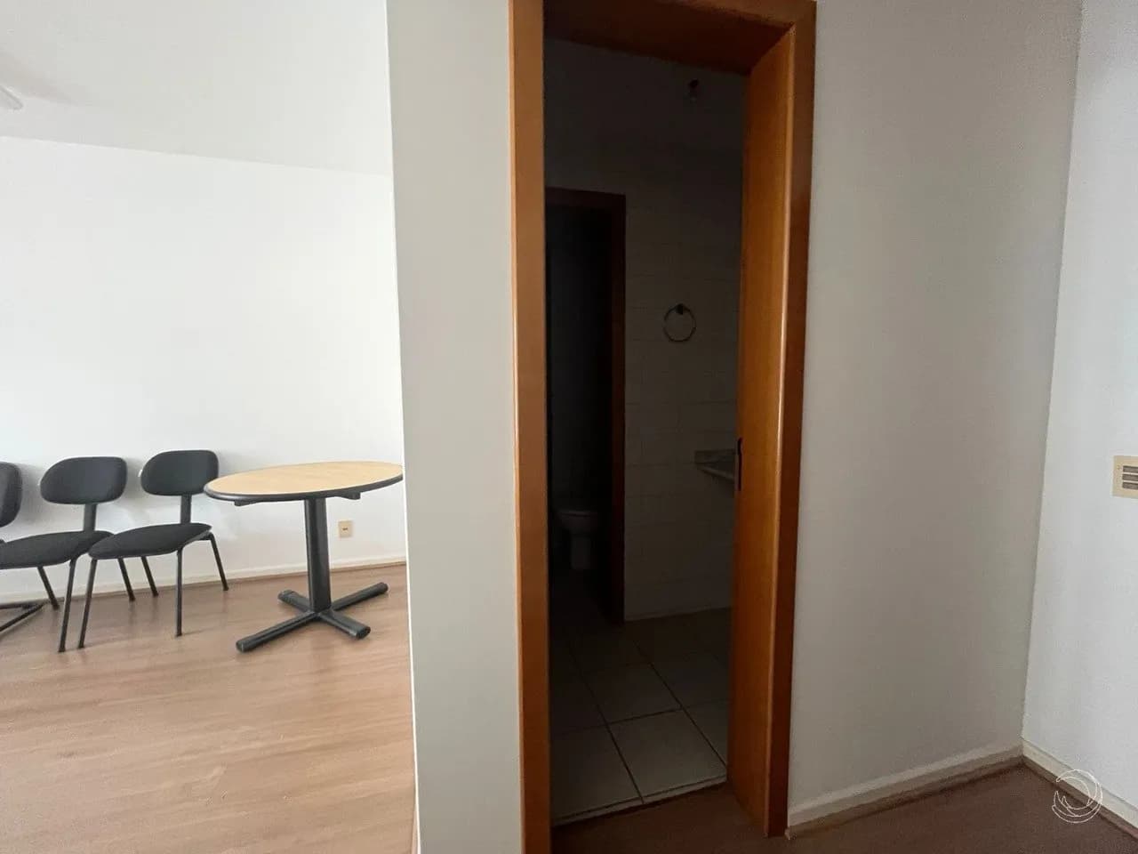 Sala comercial para venda em Centro com 32 m² — foto 4