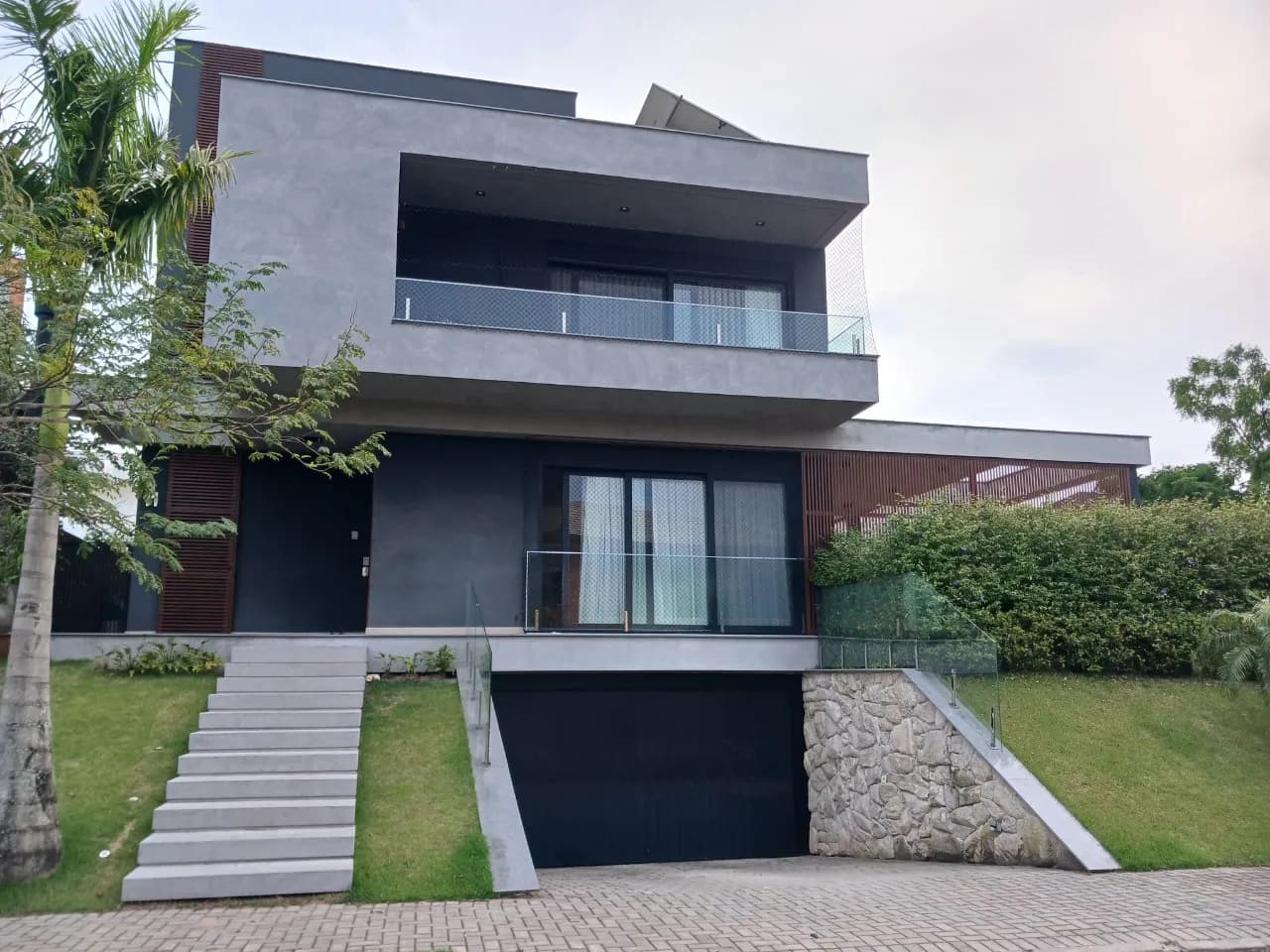 Casa para venda com 4 dormitórios em Rio Tavares com 448 m² — foto principal