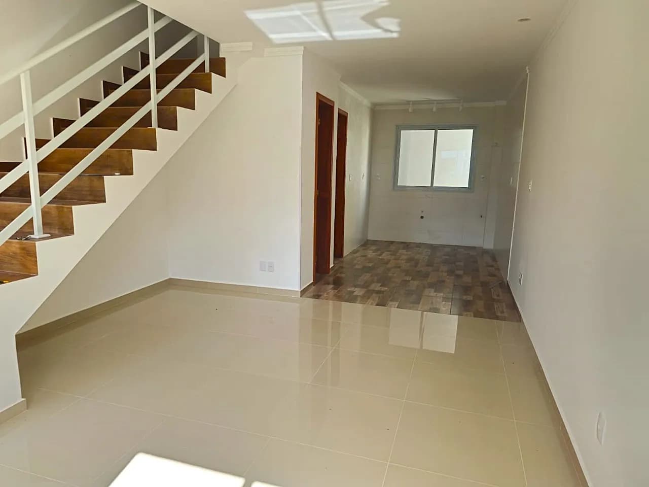 Casa para venda com 2 dormitórios em Bela Vista com 74 m²