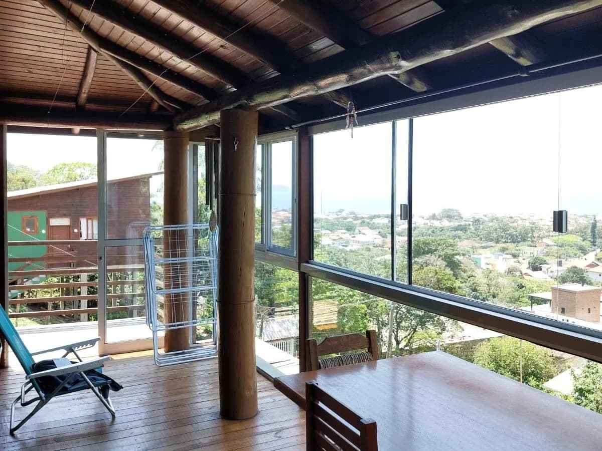 Casa para venda com 2 dormitórios em Armação do Pântano Do Sul com 192 m²