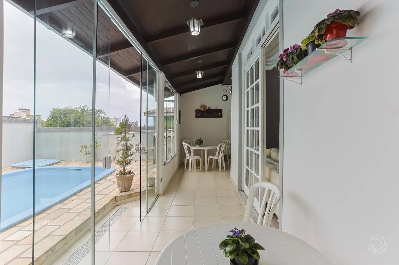 Casa para venda com 3 dormitórios em Agronômica com 254 m² — foto 3