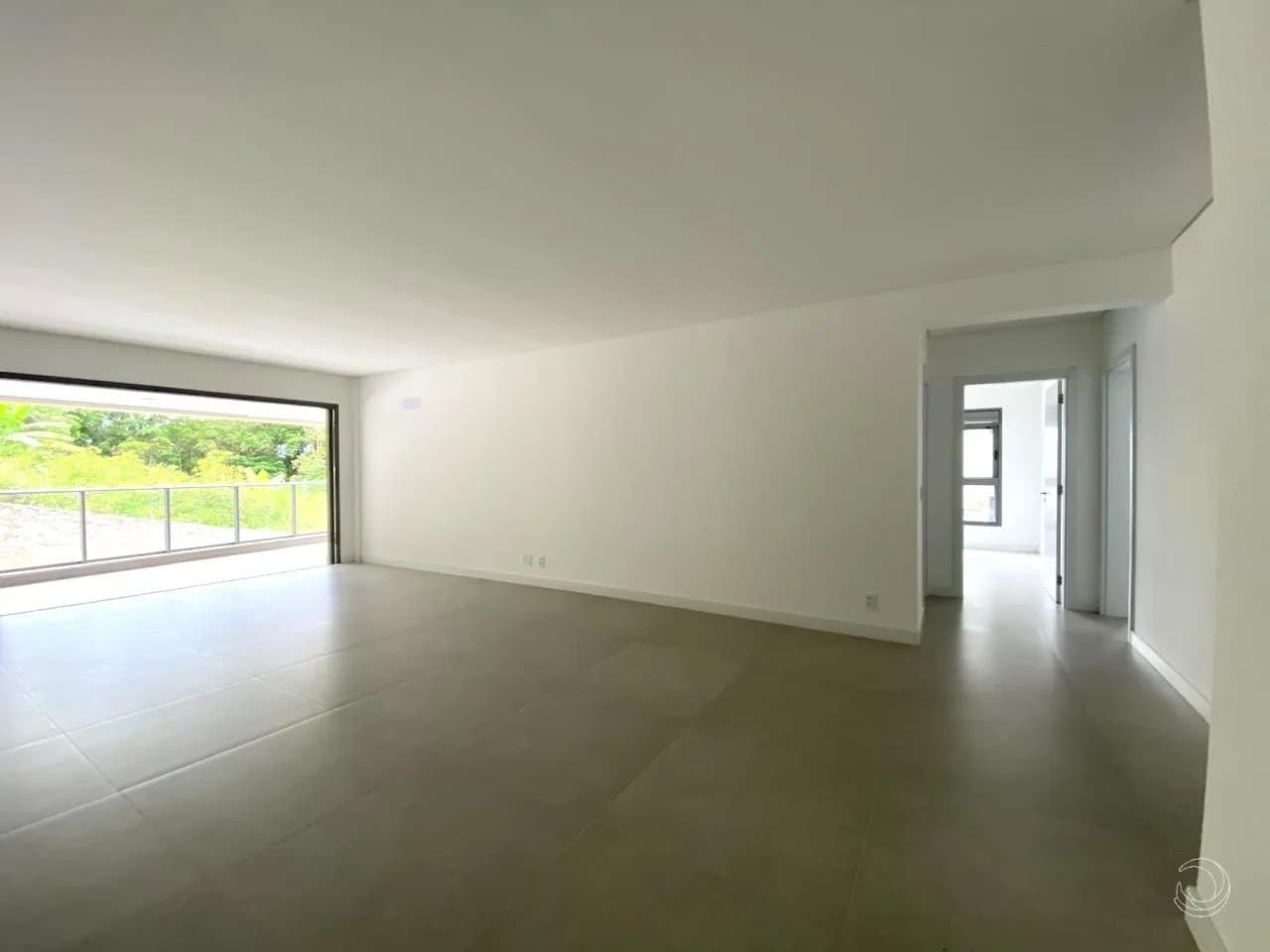 Apartamento para venda com 3 dormitórios em Cacupé com 165 m² — foto 2