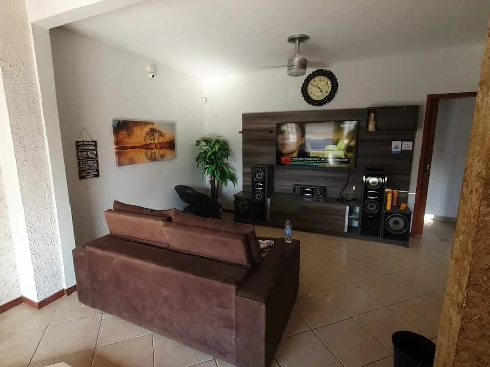 Casa para venda com 5 dormitórios em Campeche com 356 m² — foto 2