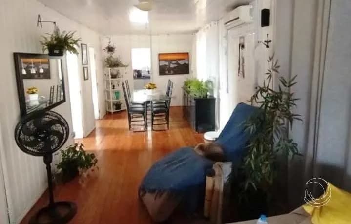 Casa para venda com 3 dormitórios em Centro com 150 m² — foto 2