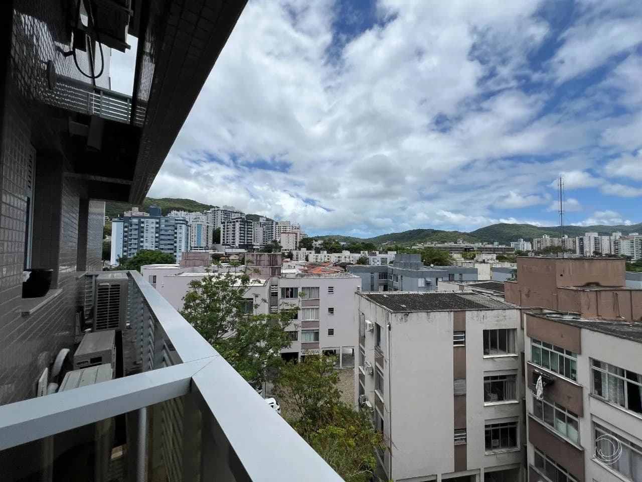 Apartamento para venda com 2 dormitórios em Itacorubi com 65 m² — foto 3